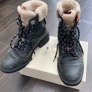 Excellent condition --coach authentic leather boots-- Size US 6.5B. EUR 37